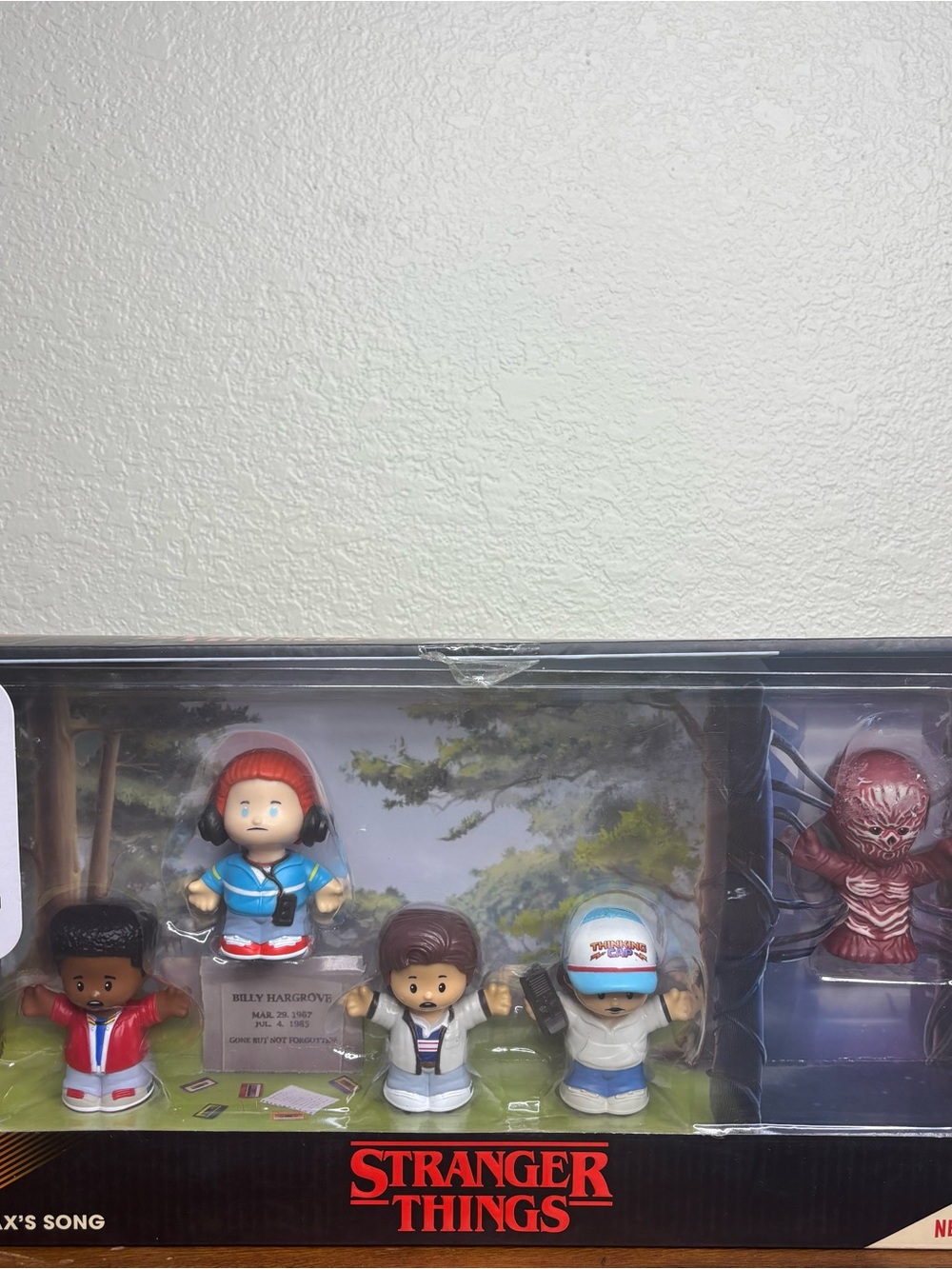 New Fisher Price Little People Collector Stranger Things Max's Song Set